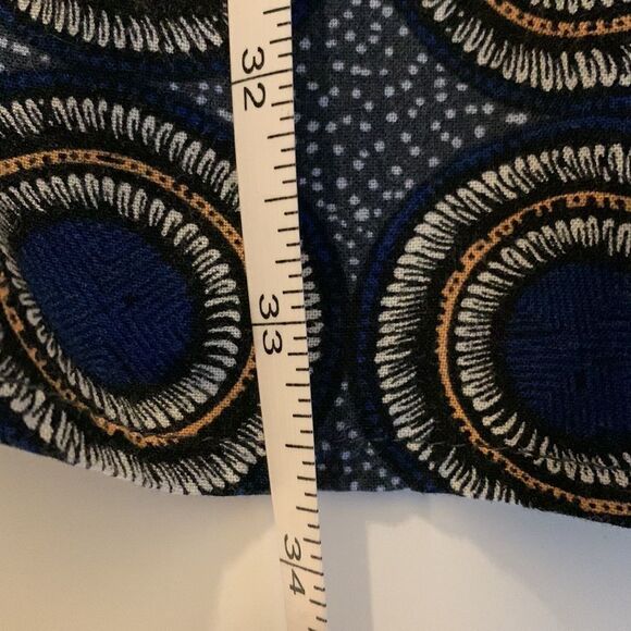 H&M blue circular pattern dress with back button closure Size 6 Full skirt - Picture 9 of 9